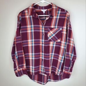 Time and Tru Size M Multi-Colored Plaid Lightweight Button Down Long Sleeve